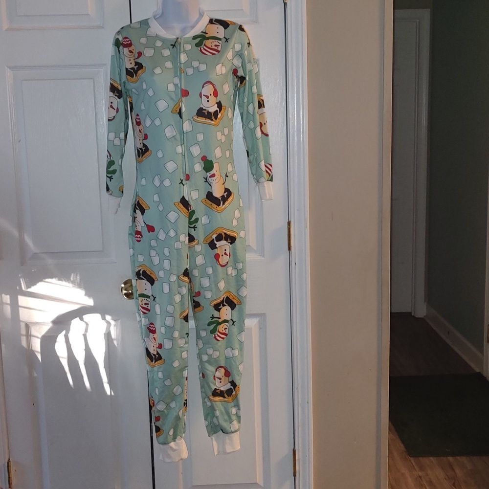 The Smore the Merrier pajama one piece onsie winter smores camping outdoor Sz XS